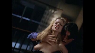 Тара Рид (фильм Обнажённые тела) Tara Reid