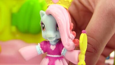 Рарити, Пинки Пай и математика. Игрушки Пони. Видео для детей