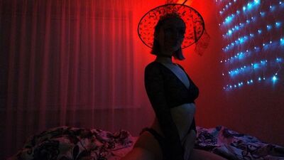 СЕКСУАЛЬНАЯ ВЕДЬМА ОТСОСАЛА МНЕ. ИЛИ ЭТО БЫЛ ?