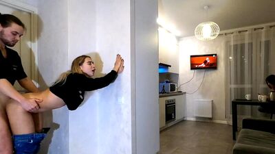 Муж изменяет DICKFORLILLY прямо у неё на глазах