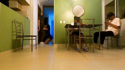 Я первый соседку в рот ебу!