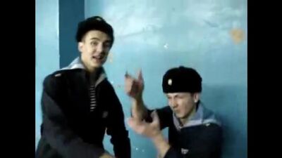 Я солдат. Поют курсанты моряки. Юмор Im A Soldier. Russian Navy Cadets Are Sing