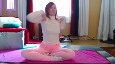 Йога без бюстгалтера