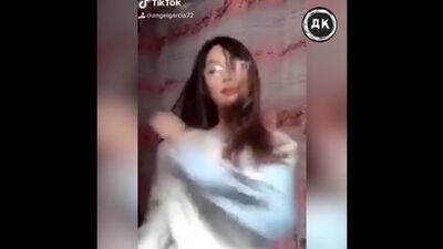 Показывают сиськи в тик ток | Дерзкий Квадрат