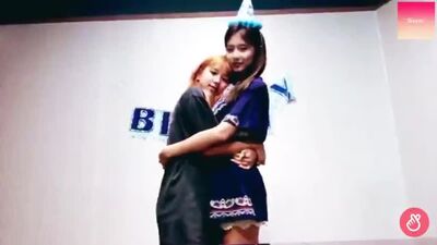 Tzuyu and chaeyoung height difference is so cute