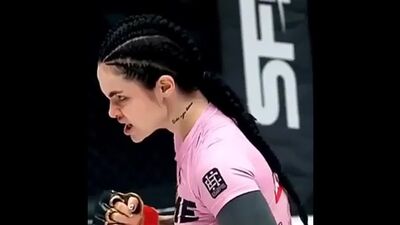 Камила Смогулецка. Отрывок из боя.