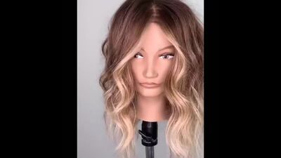 Модное омбре и светлые пряди у лица в технике мелирования