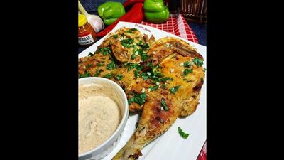 Цыплёнок тапака (ингредиенты указаны в описании видео)