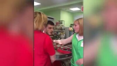 Сотрудник Пятерочки ударил девушку