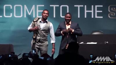 Джон Джонс и Энтони Джонсон разыграли Дану Уайта