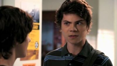 Моя няня – вампир / My Babysitter's a Vampire (Сезон 1, Серия 4)