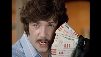 Жорж Милославский перемещается в 2020 год в рекламе «Сбера»