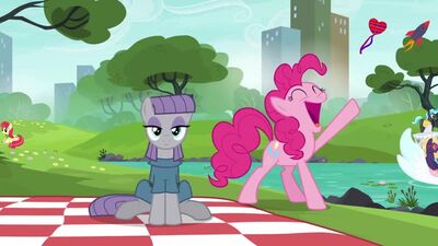 Pinkie Maud Pie - Its the Pie Sisters Swap Day Sooooooong! Hey