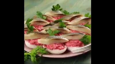 НЕОБЫЧНАЯ ПОДАЧА СЕЛЕДКИ ПОД ШУБOЙ