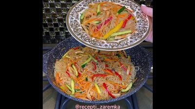 Фунчоза (ингредиенты в описании видео)