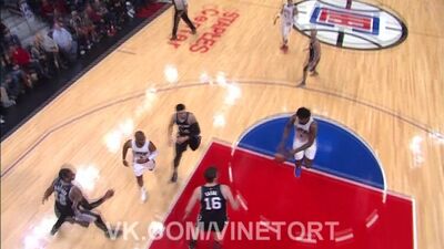 ДЕАНДРЕ ДЖОРДАН В СВОЁМ СТИЛЕ!