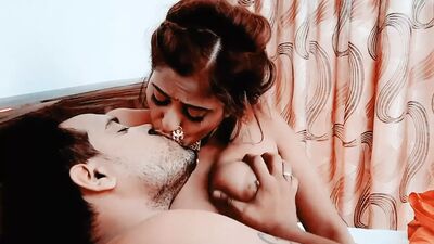 Удивительная продавщица дези обожает заниматься сексом со мной, пока моей жены нет дома