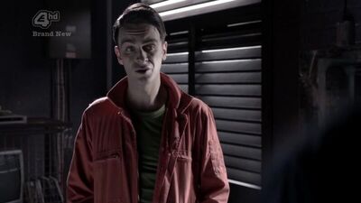 А ну взял сука шоколадку!Быстро! Руди (Отбросы) (Лучший момент)