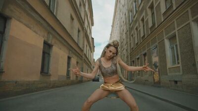 Екатерина Иванчикова - Айова (IOWA) - "Плохо Танцевать" (2017) 1080p