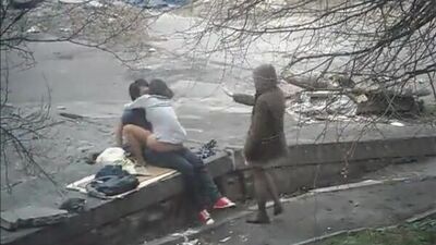 Если ебаться хочется, а места нет