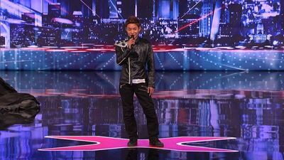 Америка ищет таланты - Kenichi Ebina Performs an Epic Matrix - Style Martial Arts Dance