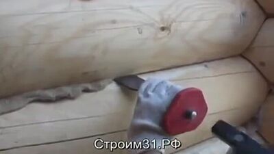 Конопатка сруба бани