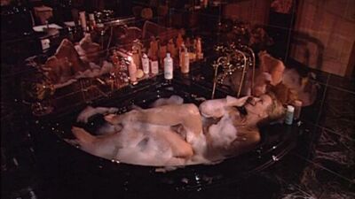 Анна Терехова голая в фильме "Удар лотоса 3. Загадка Сфинкса" (2003, Геннадий Байсак)