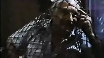 Член племени большой черный член трахает белую жену в Африке ...