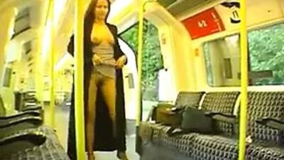 Публичный засвет в поезде