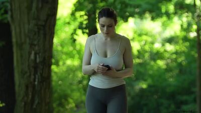 Дерзкий заказ одежды - грудастая, элегантная, покорная