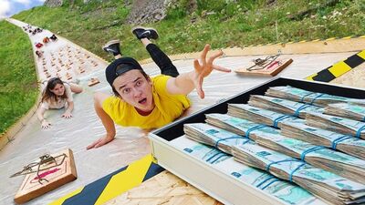 [HiMan] КТО ПЕРВЫЙ ЗАЛЕЗЕТ НА ЭКСТРЕМАЛЬНУЮ ГОРКУ - ПОЛУЧИТ ЧЕМОДАН ДЕНЕГ