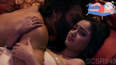 Сексуальную и горячую индийскую дези трахает баба