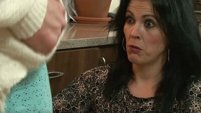 Мама лучшего друга была шокирована, когда увидела мой большой член - британский трах