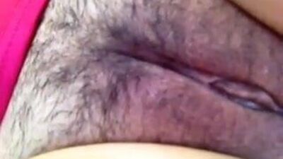 Вьетнамская женщина мастурбирует