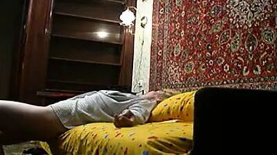 Русская мать и не ее пасынок в любительском видео