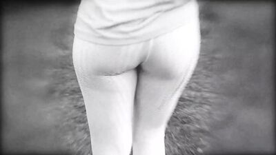 Она сделала ставку и проиграла. Пришлось сделать минет и сесть на мой член.