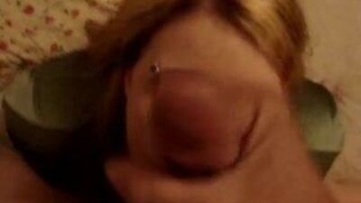 Дает Шелли камшот на лицо