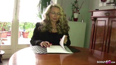 Грубый анальный секс для зрелой немецкой учительницы на приват-репетиторе