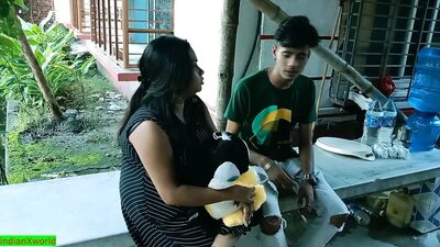 Индийская горячая студентка трахается после урока! горячий секс подруги