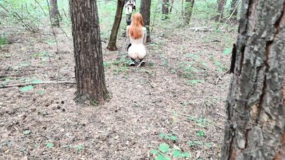 Красивая цыпочка попалась в лесу