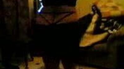 Арабская женщина-толстушка с толстой задницей танцует