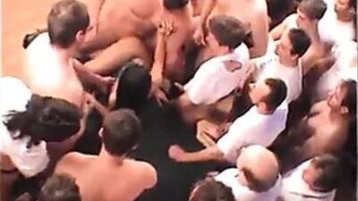 Камшот, друзья сына трахают меня