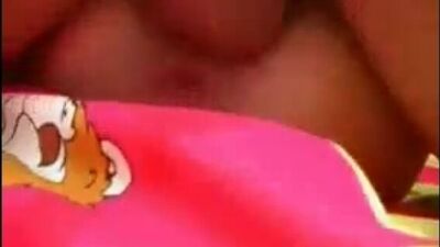 Спящая пьяная рыжая русская красотка