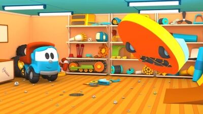 ГРУЗОВИЧОК Лева малыш. Мультики про машинки для детей. Серия КОНСТРУКТОР РОБОТ