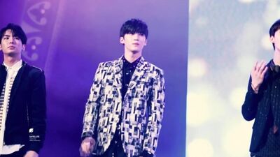 [FANCAM] Йенан @ 170429 WBS Radio в Lotte World