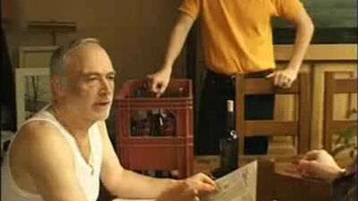 Зрелую натянули в жопу на глазах мужа