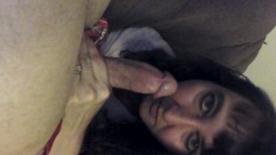 Сын записал на камеру как трахает в рот свою мать и эта запись попала вконтакт