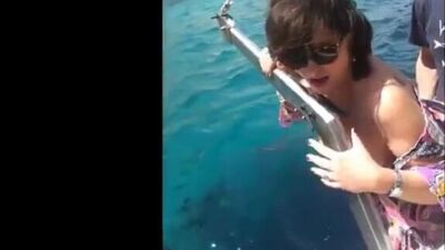 Сказка о рыбка и рыбке [Зарубежное любительское порно, инцест и домашний секс]