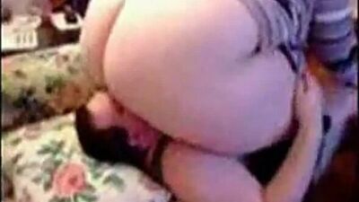 Села жопой на лицо мужику