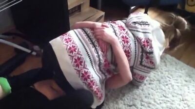 Бухая девушка малолетка - признание в любви!